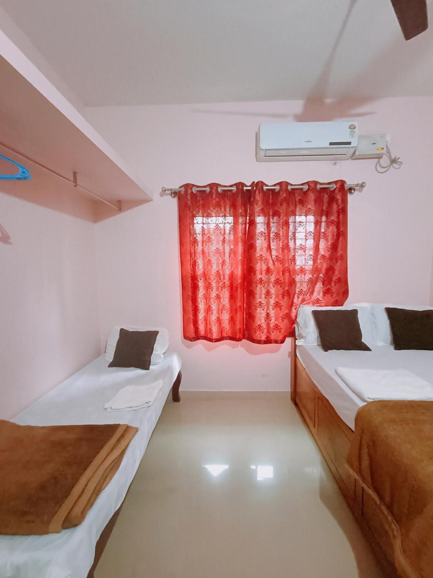 Maanyatha Home Stay Manipal Room photo